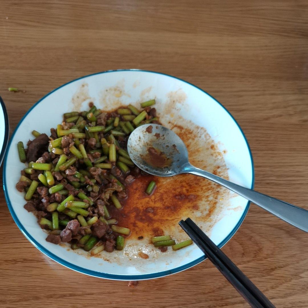 蒜苔炒肉末，三碗米饭都不够吃