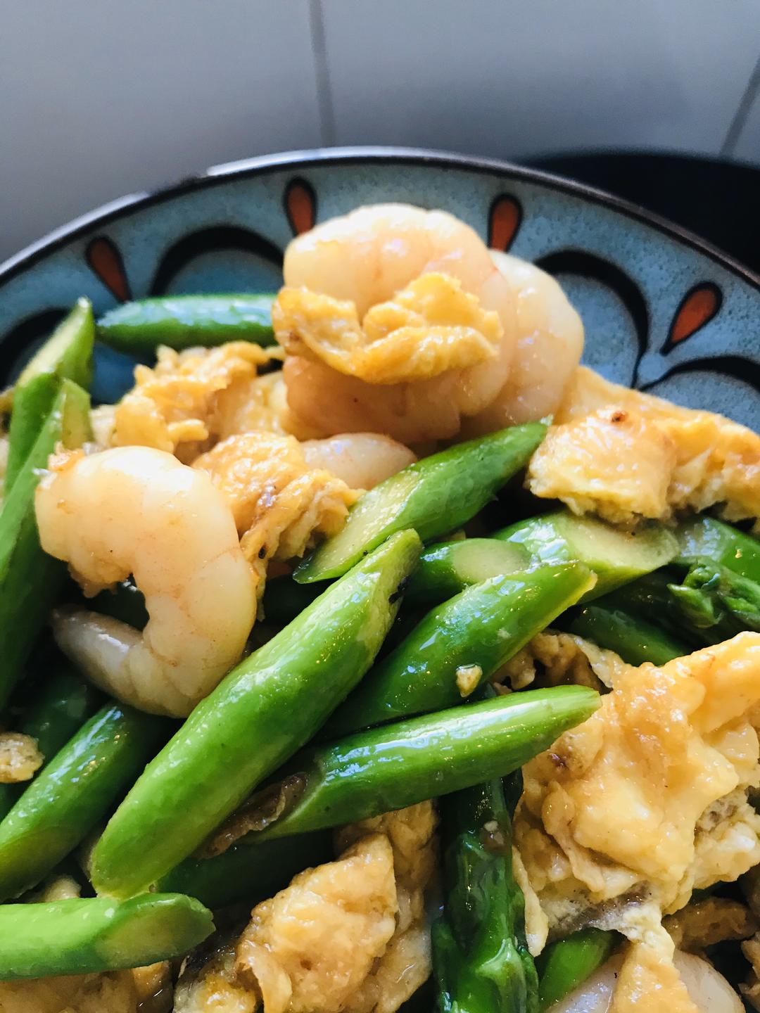 素菜•芦笋鲜 芦笋炒鸡蛋虾仁的做法