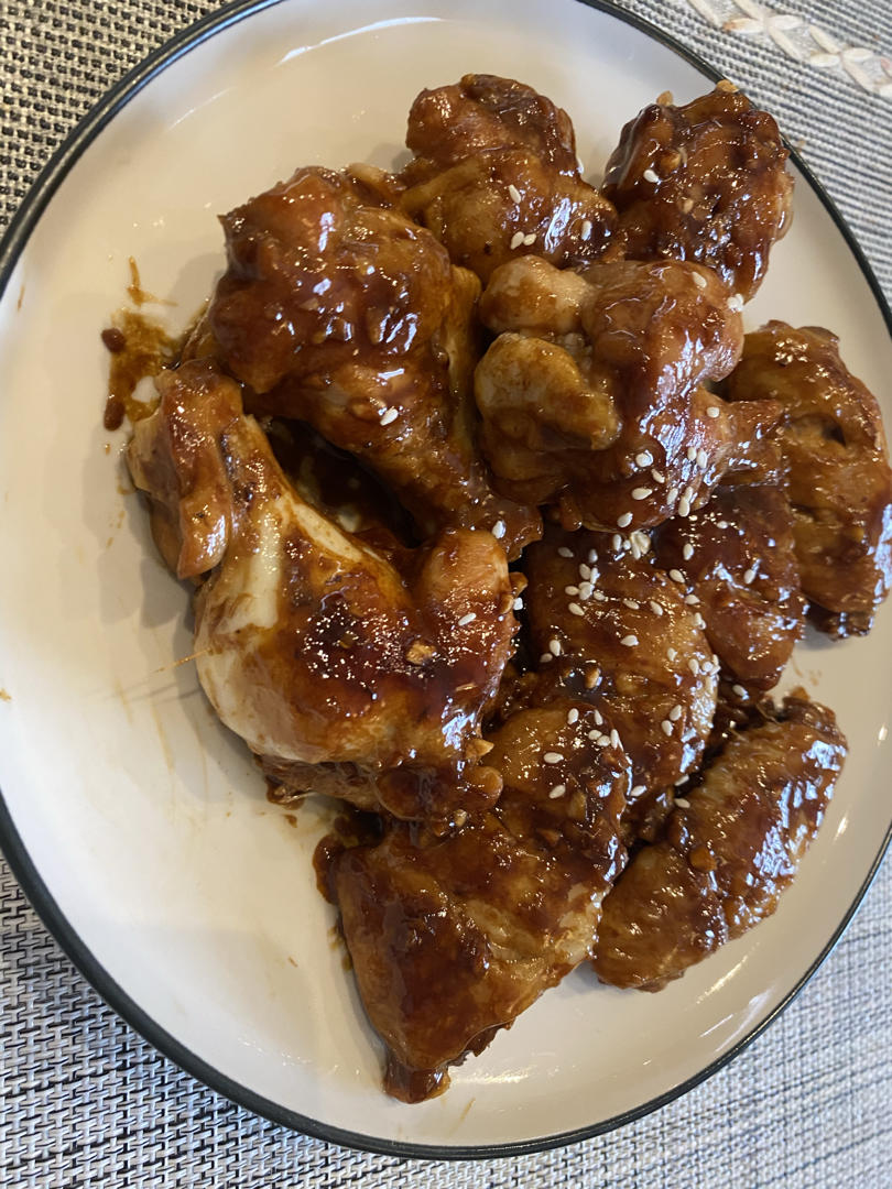 不要再可乐鸡翅了，求求你试试蒜香鸡翅吧，香味捅破天花板！