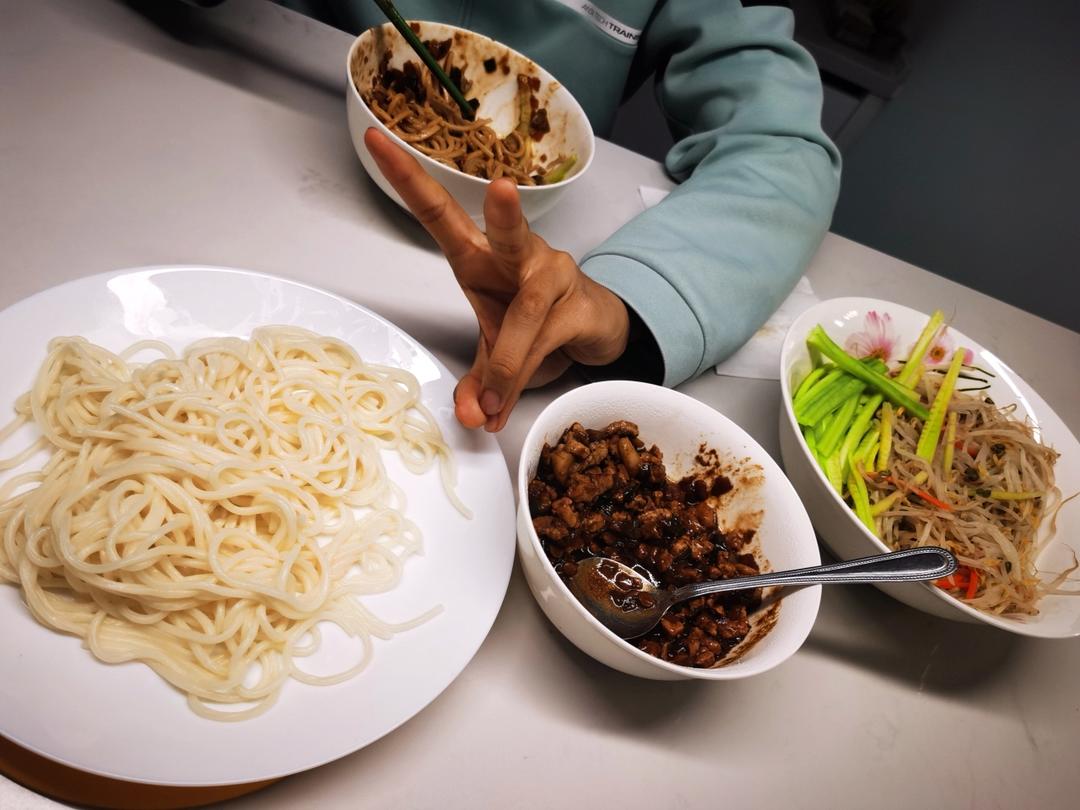 老北京炸酱面（家庭版制作🏡经典老味道🤓🤓）