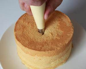 爆浆海盐奶盖蛋糕(加高戚风蛋糕）的做法 步骤19