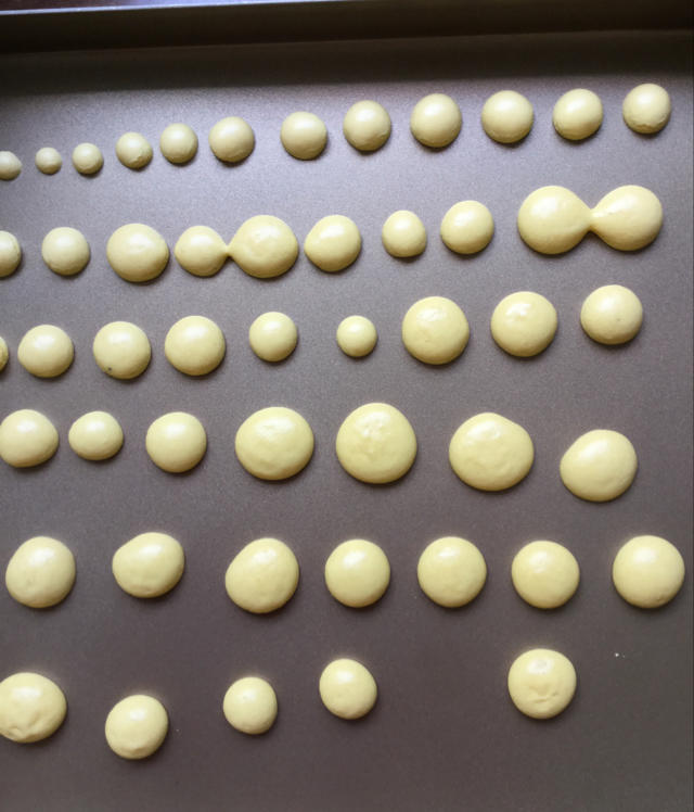 宝宝奶香蛋黄小溶豆