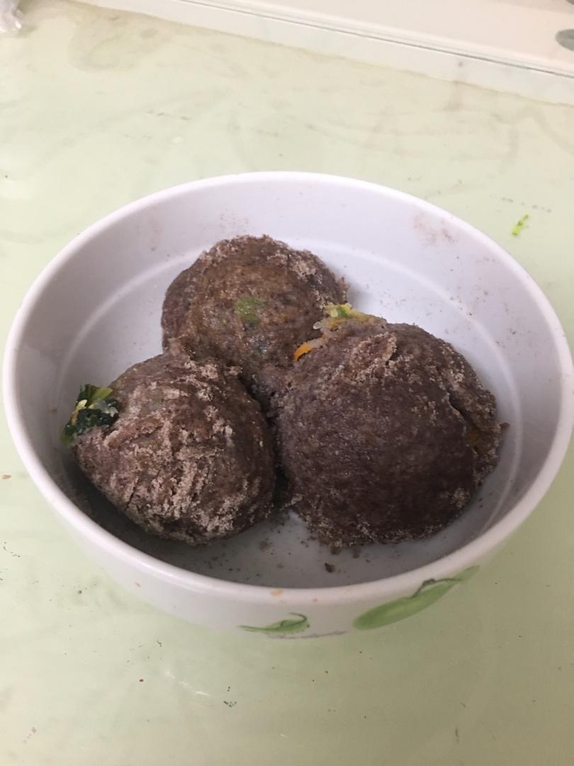 糙米薄皮菜团子