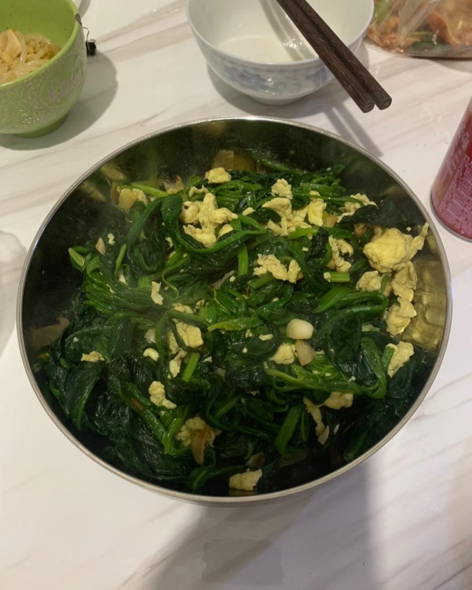 菠菜炒鸡蛋