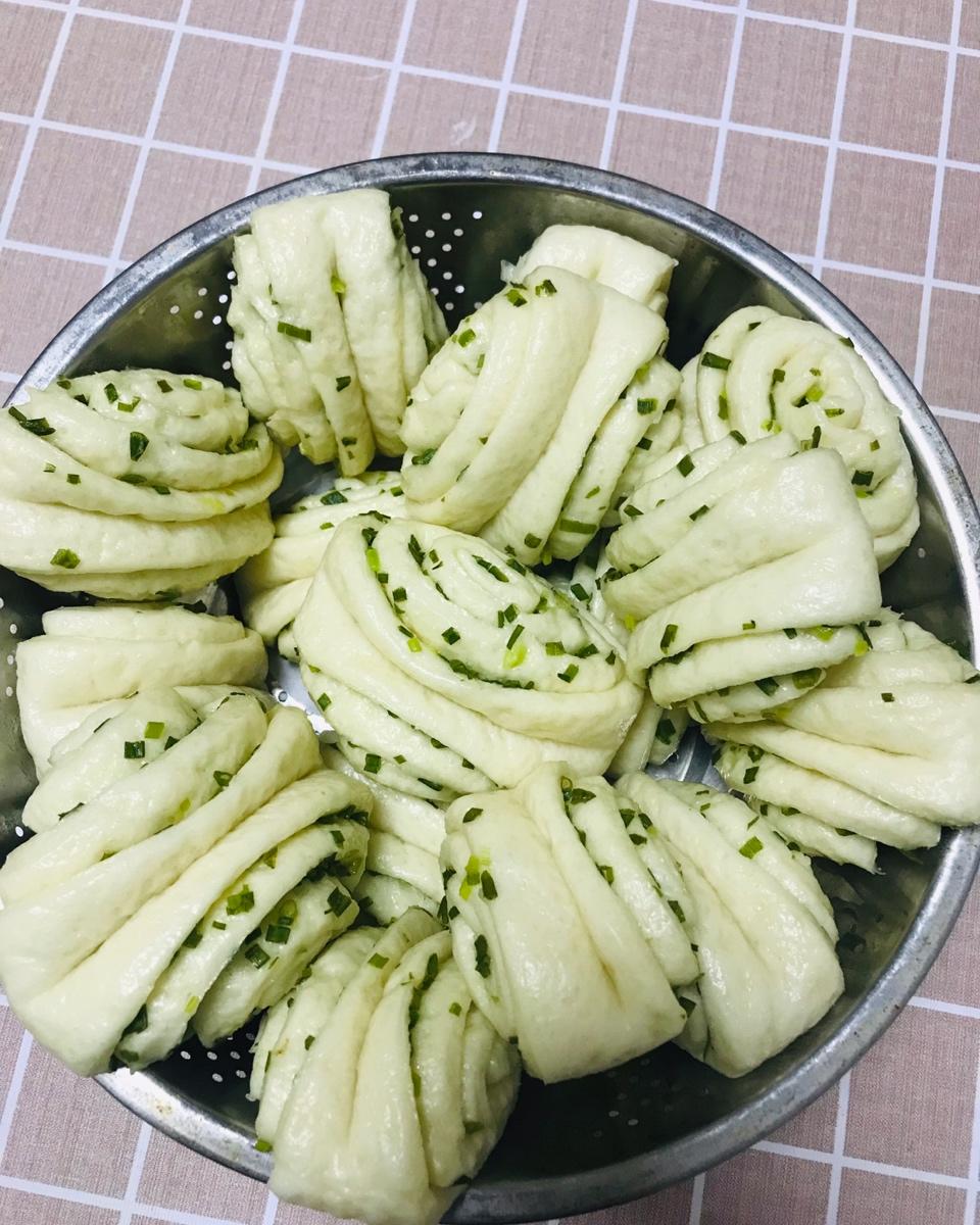 传统的葱油花卷