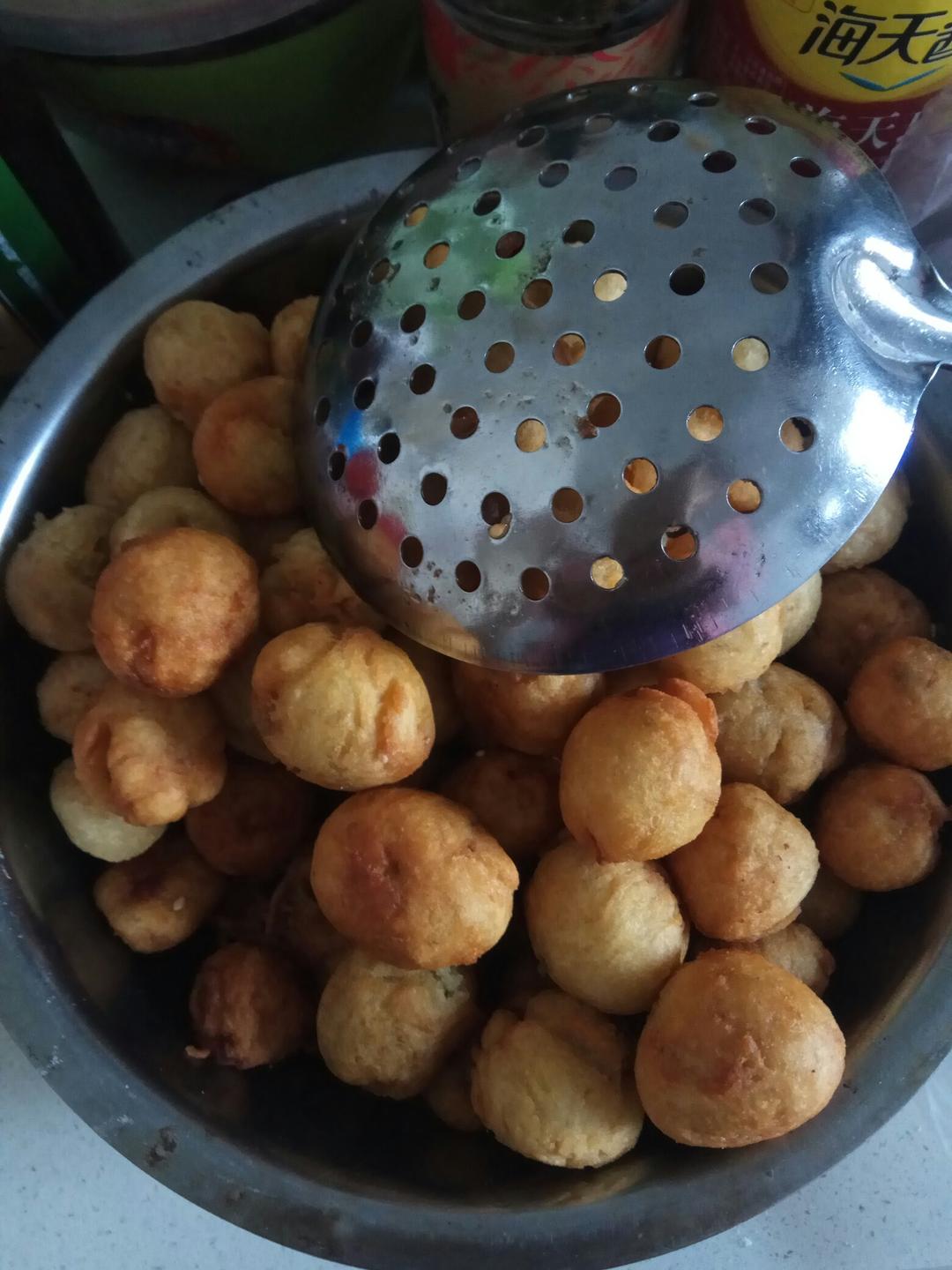 妈妈教炸的红薯丸子