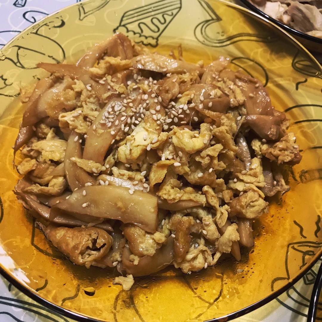 杏鲍菇炒鸡蛋