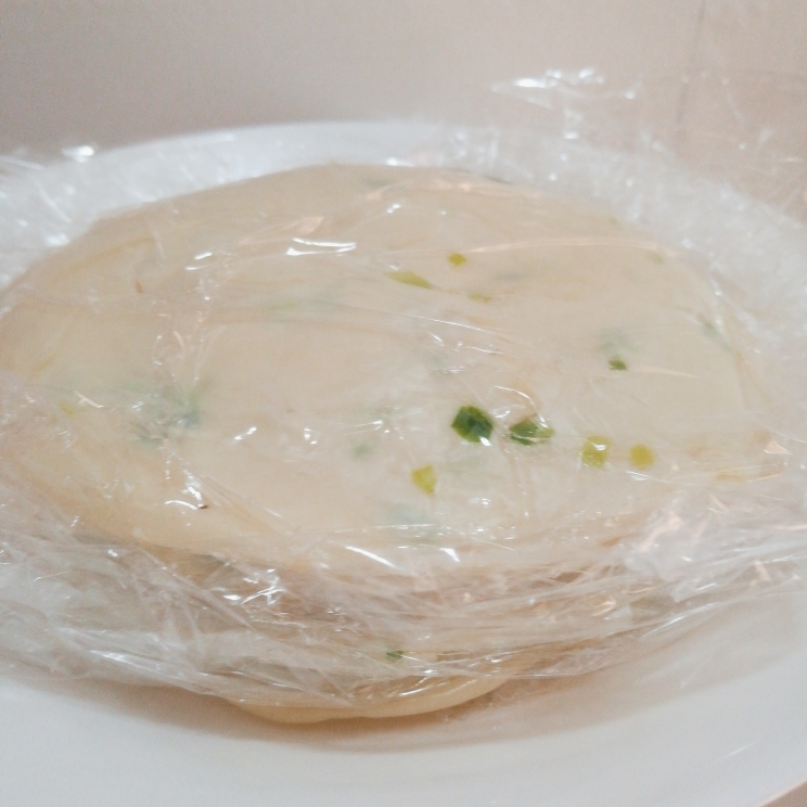 饺子皮版葱油饼的做法 步骤7