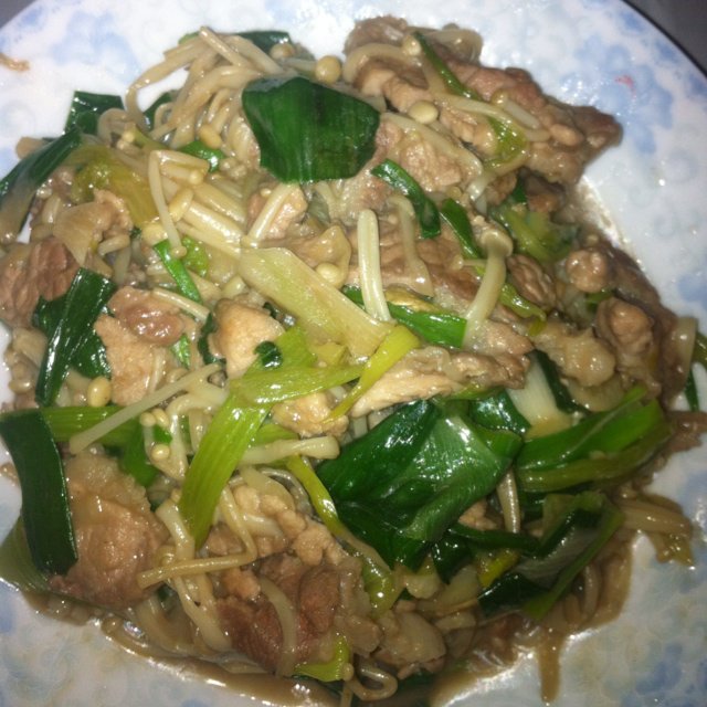金针菇炒肉丝