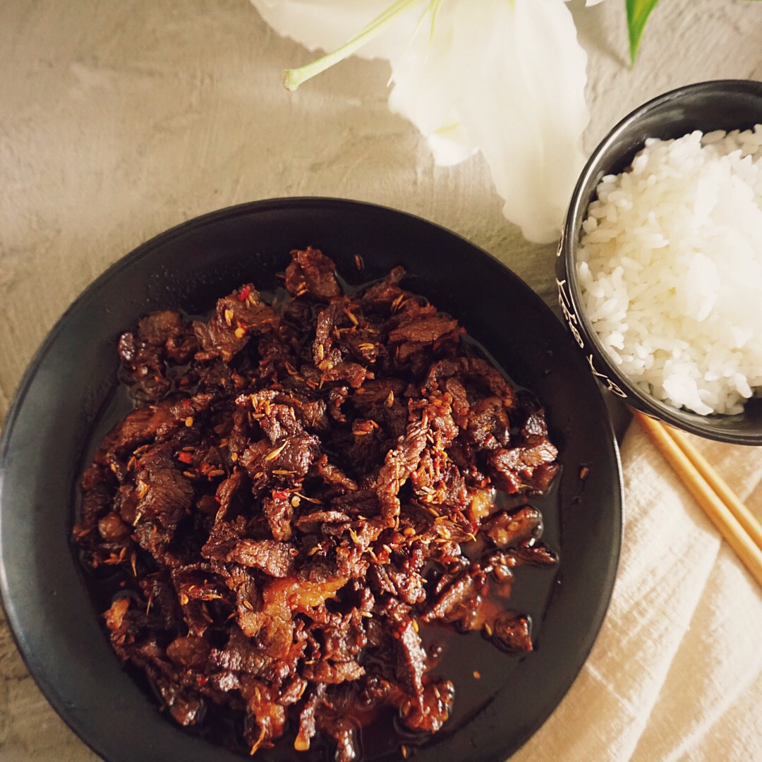 孜然炒牛肉(快手简单版)