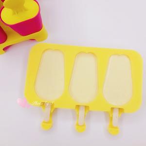 黄桃酸奶冰淇淋的做法 步骤4