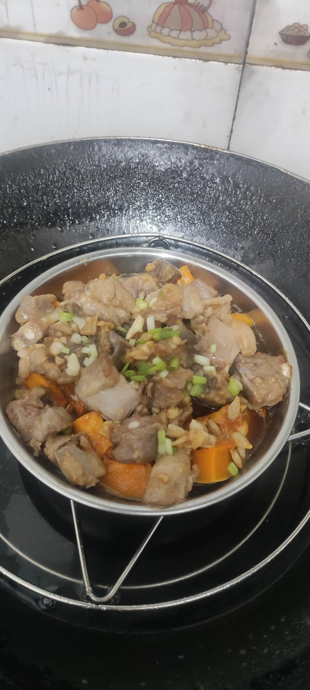 两步！做出嫩滑又多汁的南瓜🎃蒸排骨