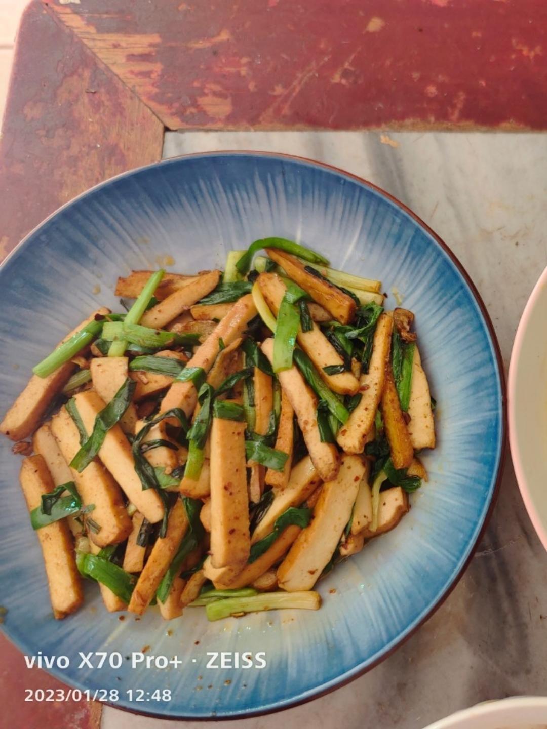 超级下饭的香干炒腊肉