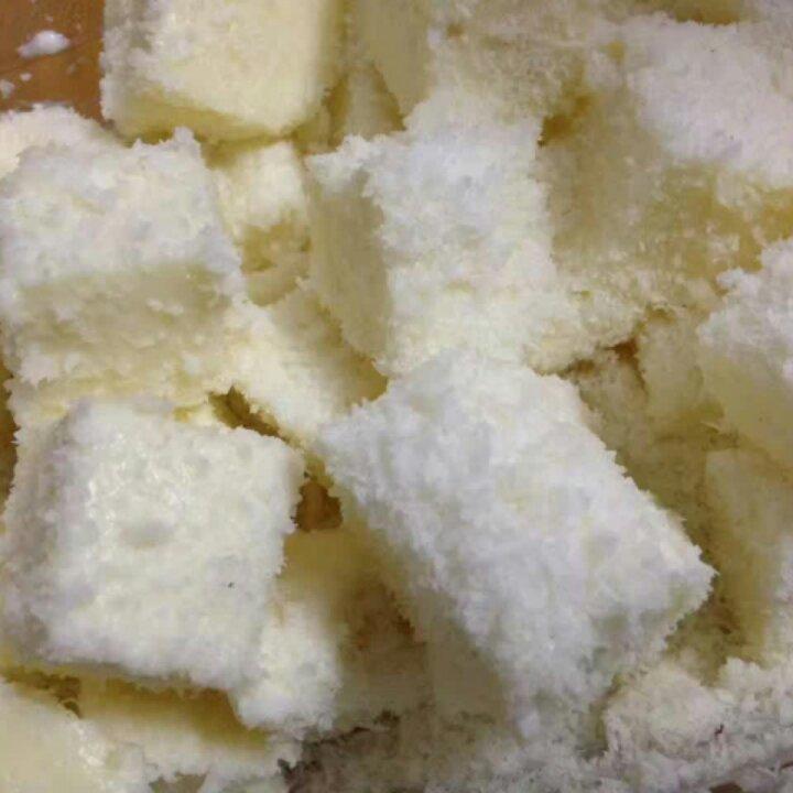 椰丝牛奶小方糕