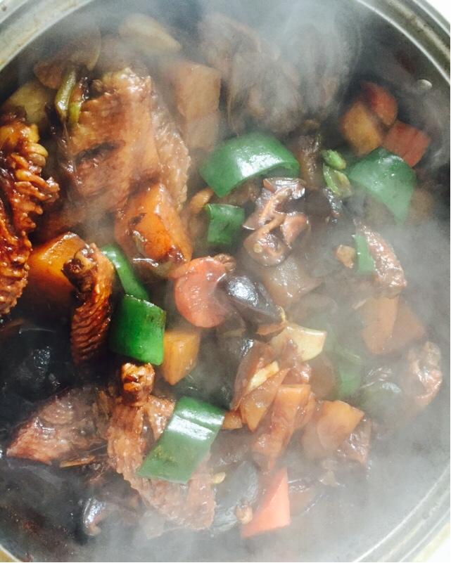 浓香土豆焖鸡翅