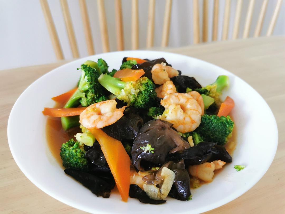 健康低卡家常菜 - 西兰花虾仁木耳炒蛋