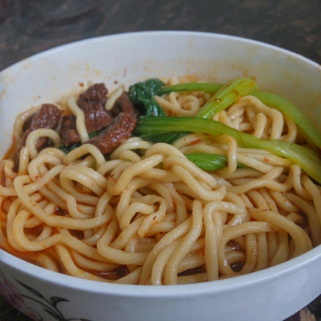 香辣醇厚秘制台湾红烧牛肉面 转裁新浪博客：河水洋洋实验室