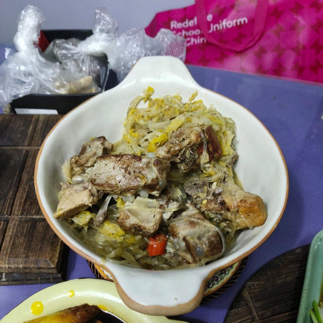 东北酸菜炖排骨