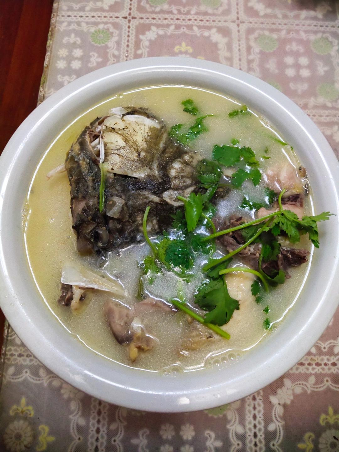 奶白鱼头汤（鲜）