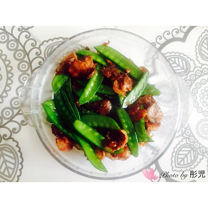 腊肠炒荷兰豆