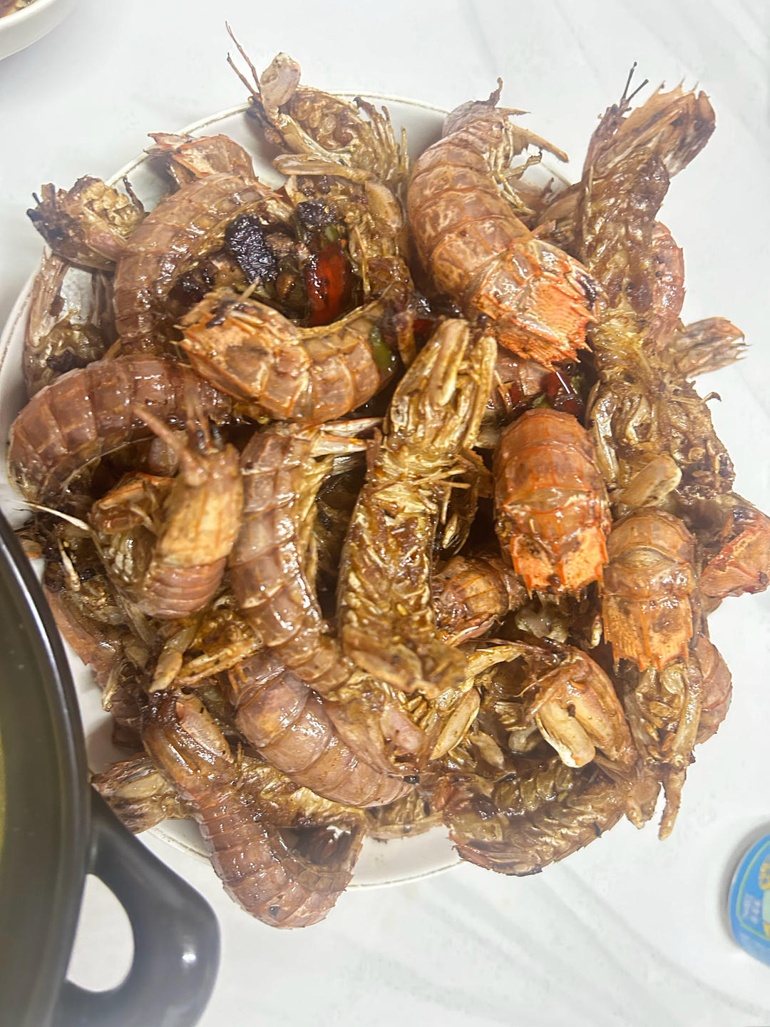 无油炸版的椒盐皮皮虾和巧拨虾壳的方法