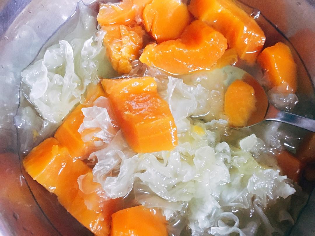 木瓜炖银耳