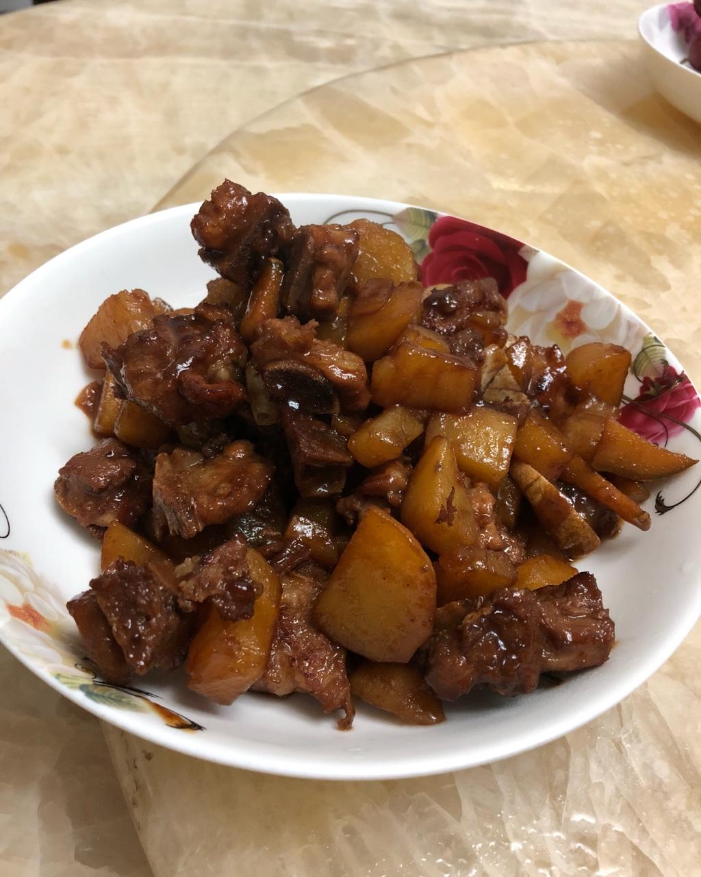 红烧排骨土豆