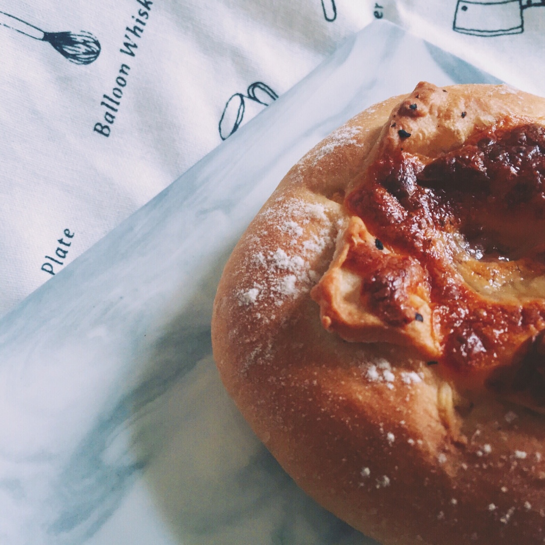 全麦芝士熔岩面包