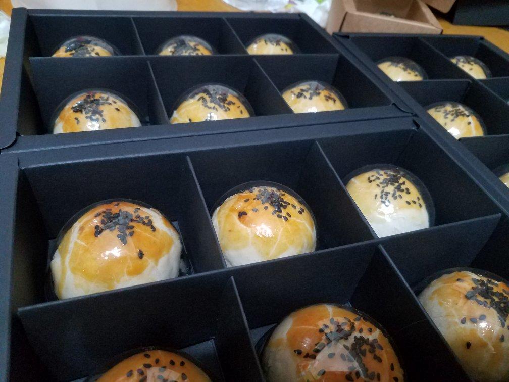 百吃不腻的蛋黄酥