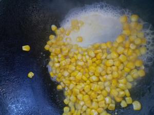 奶香玉米粒的做法 步骤3