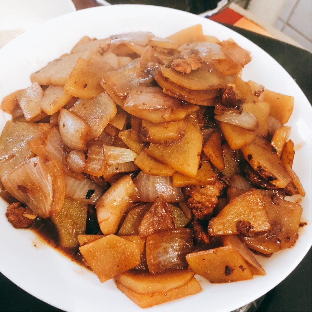 洋葱炒土豆