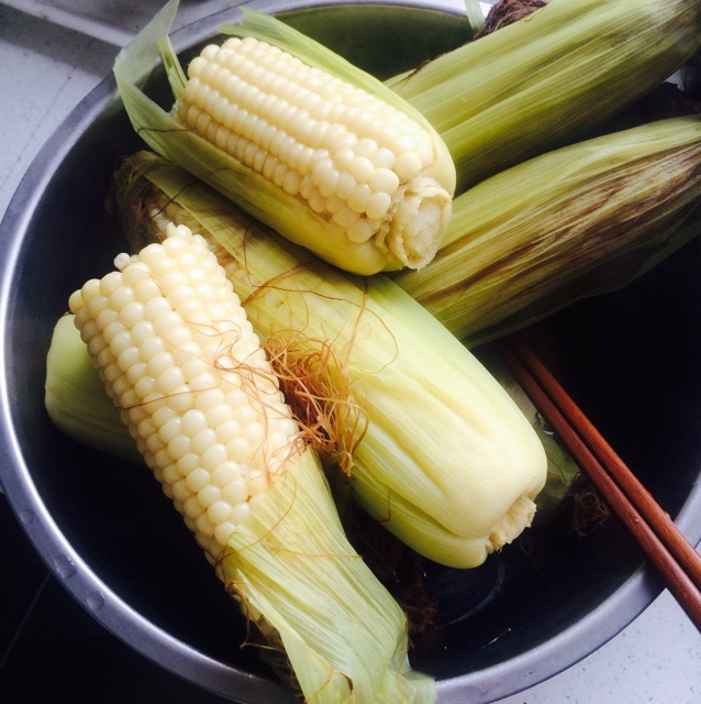清煮甜玉米
