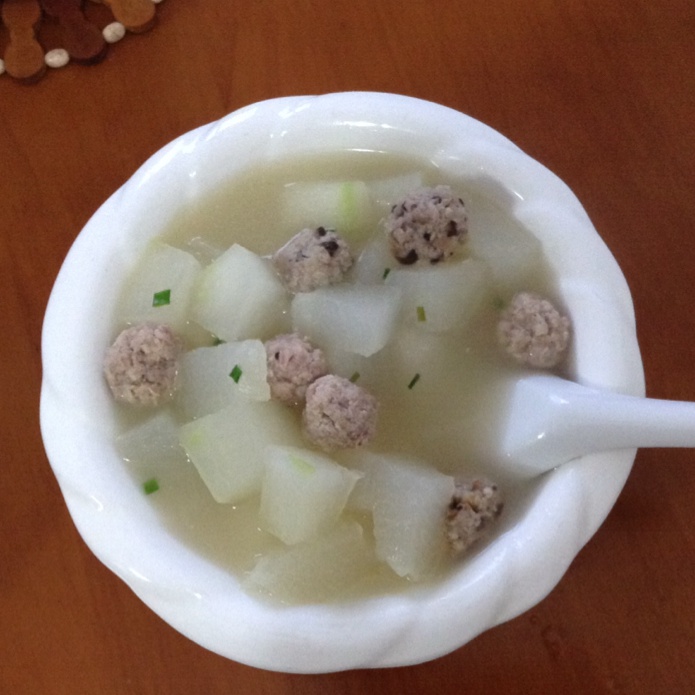 懒人版冬瓜贡丸汤（真的超简单）
