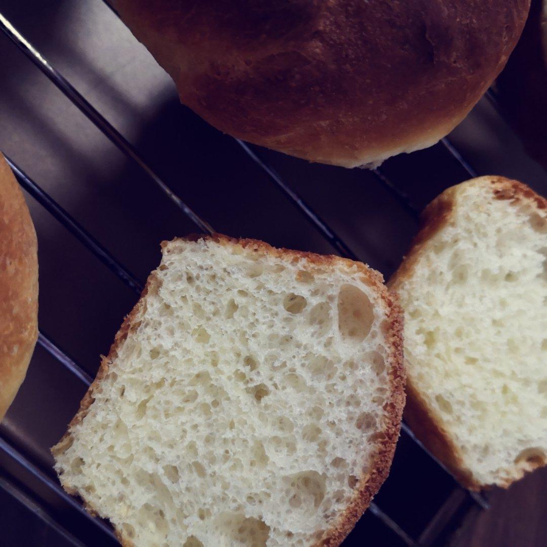 吃过这个黄油面包Brioche，你很难再爱上街边蛋糕店的面包店