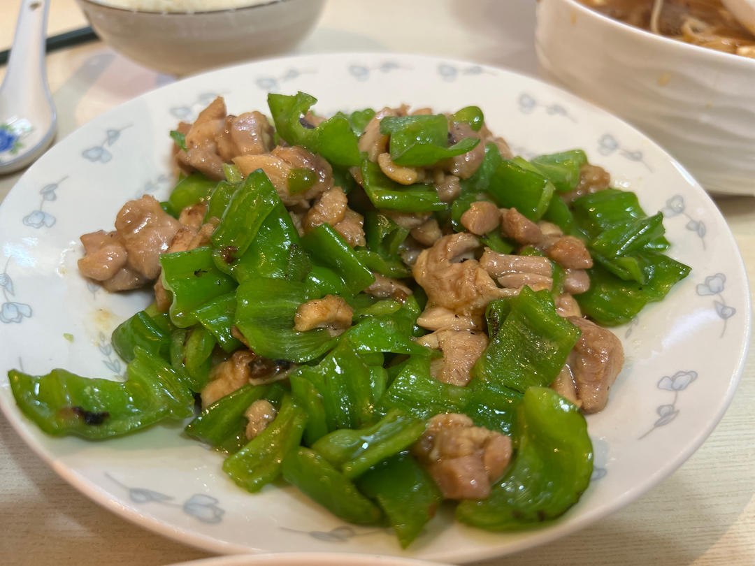 青椒炒鸡腿肉（大厨级别）