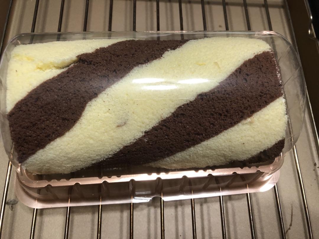 唐草花纹抹茶蜜豆瑞士卷