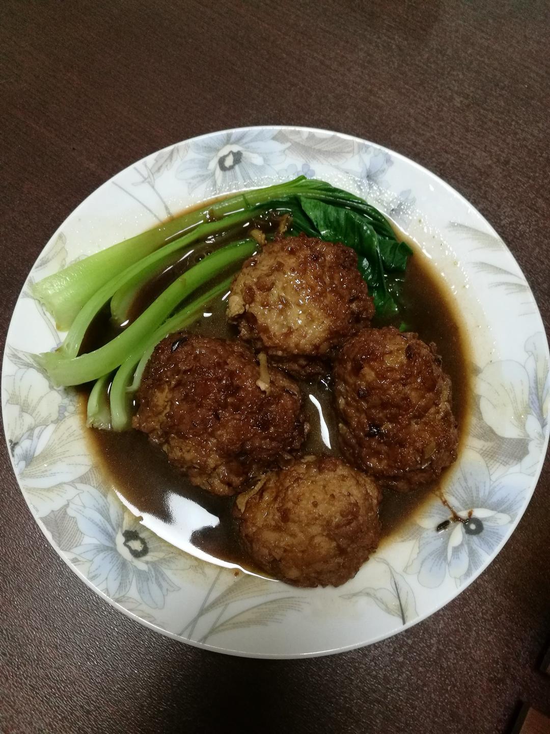 红烧狮子头