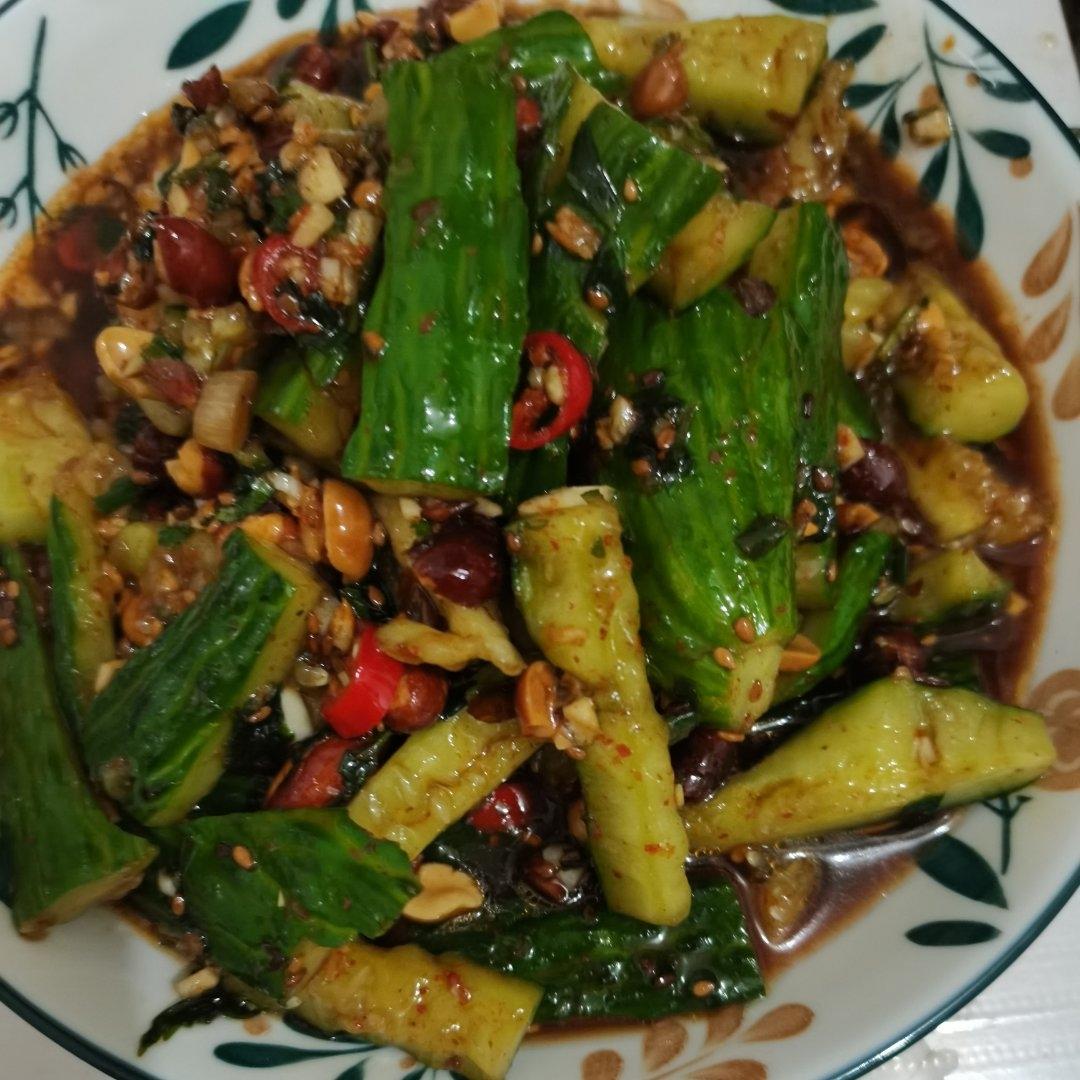 🌈酸酸辣辣巨开胃～超过瘾的凉拌黄瓜