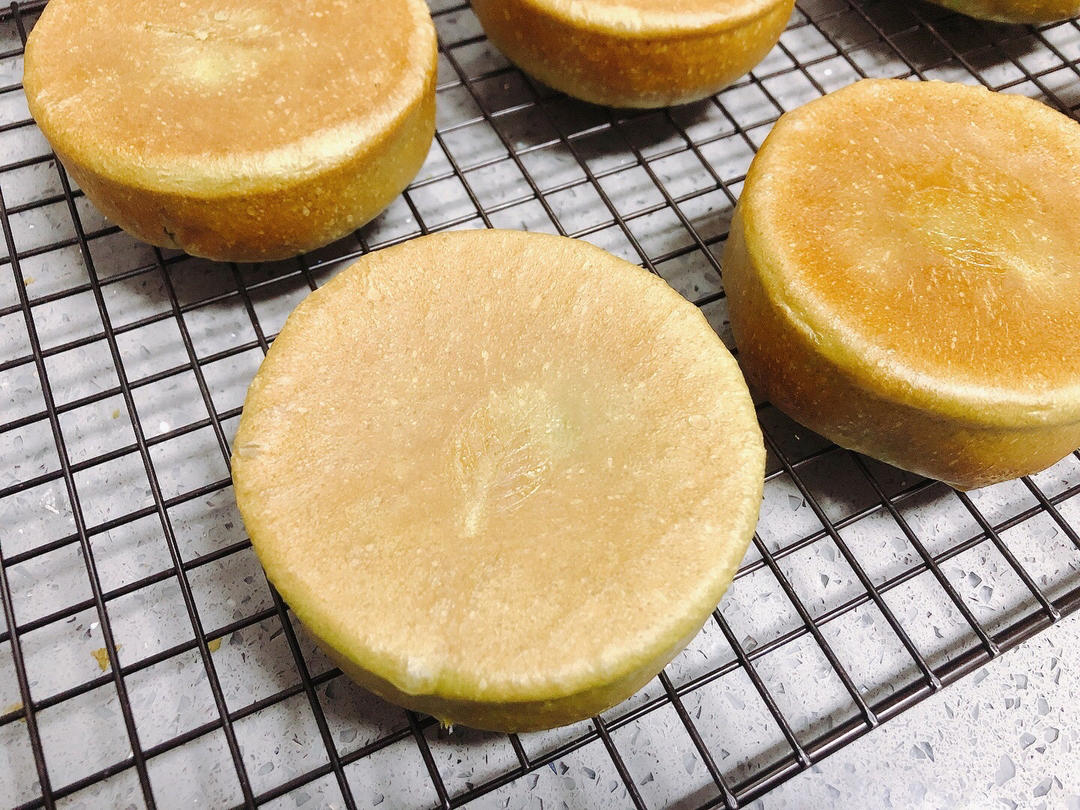 日式抹茶肉松面包