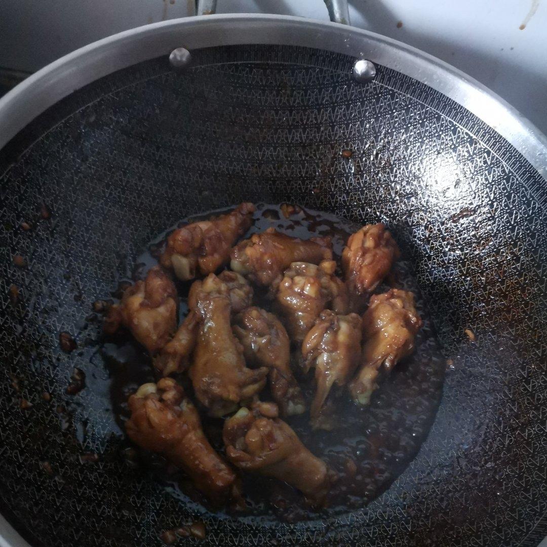 好吃到舔手指的「蒜香蜜汁鸡翅根」👍