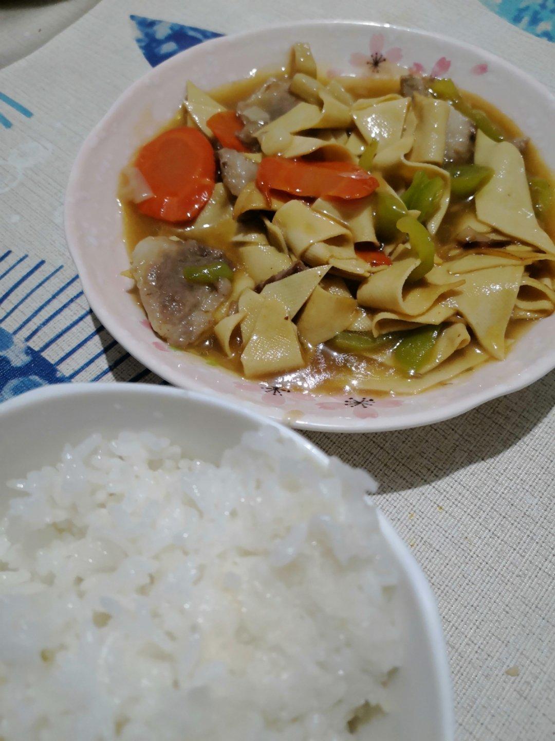 东北家常菜－尖椒豆腐皮