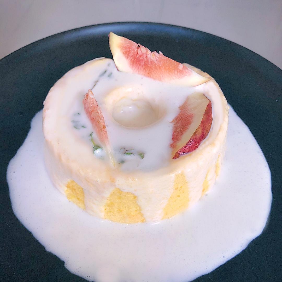 无花果椰子奶油蛋糕Fig Cake With Coconut Cream
