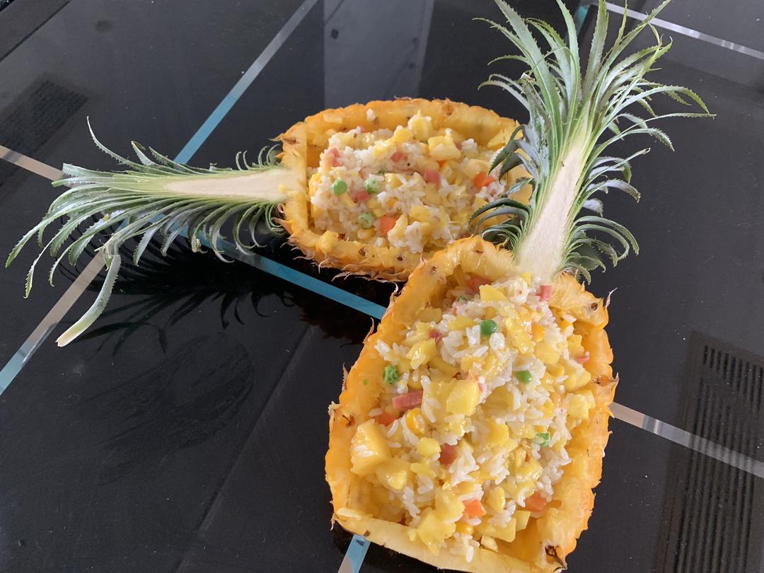 夏天开胃菠萝炒饭