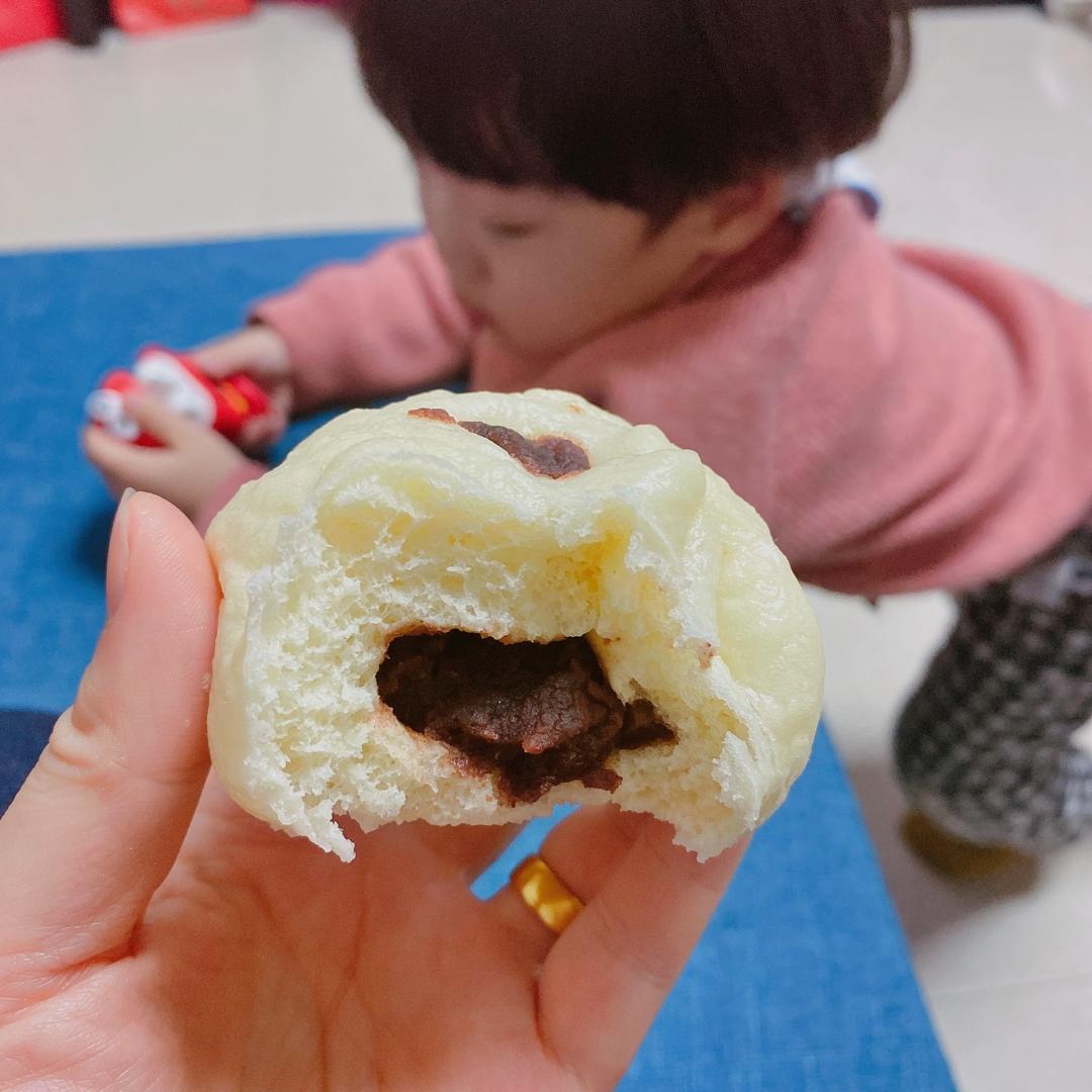 松软多汁的肉包子