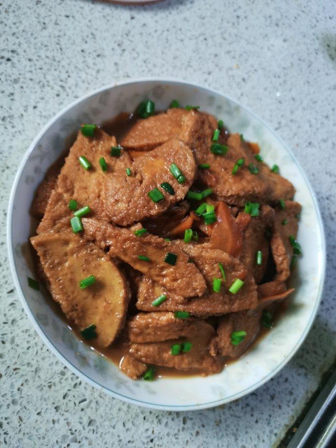 家常素鸡-五香素鸡怎么做才能和饭店的一样好吃，教你3个小妙招秒杀大厨