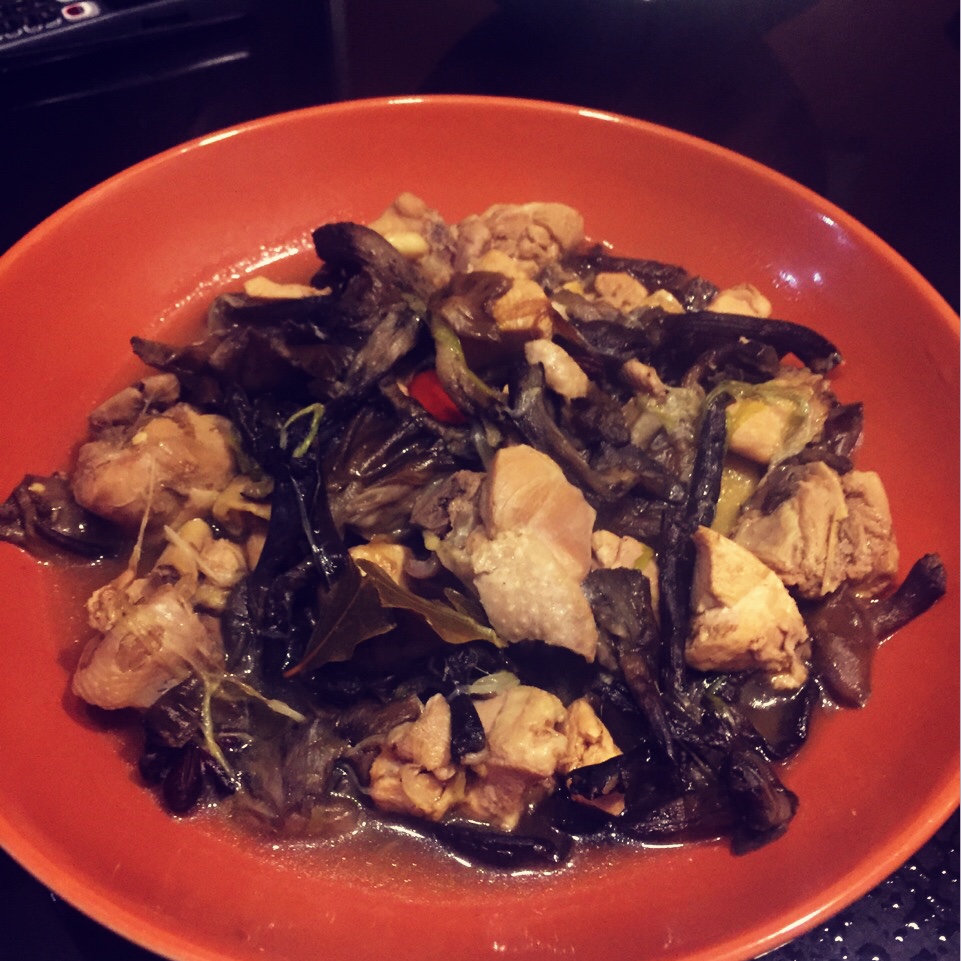 小鸡炖蘑菇