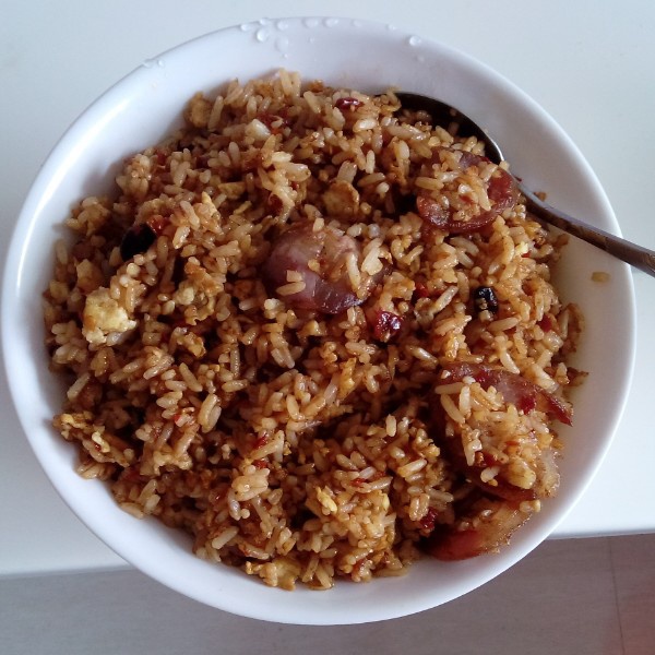 腊肠蛋炒饭