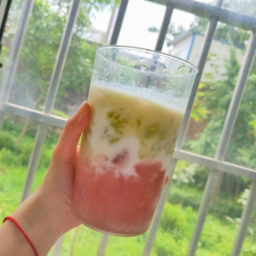葡萄撞奶