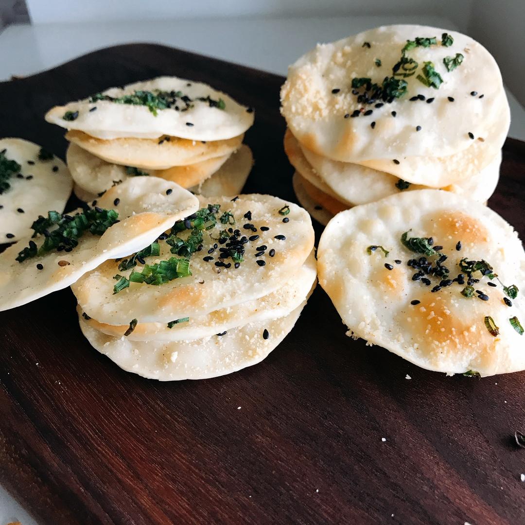 饺子皮做芝士脆片