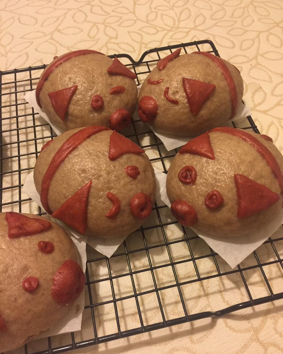 可爱的小猪豆沙包